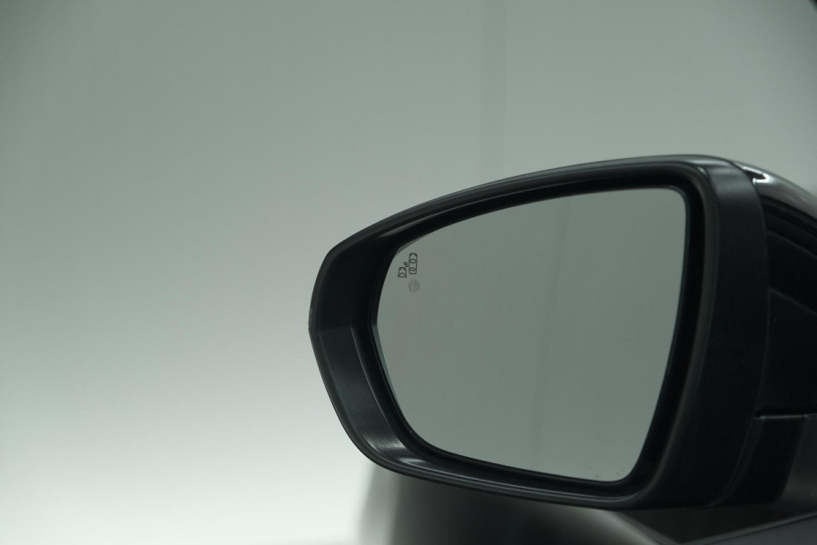 Peugeot 3008 PureTech 130 Allure | Trekhaak | Camera | Dodehoekdetectie | Navigatie