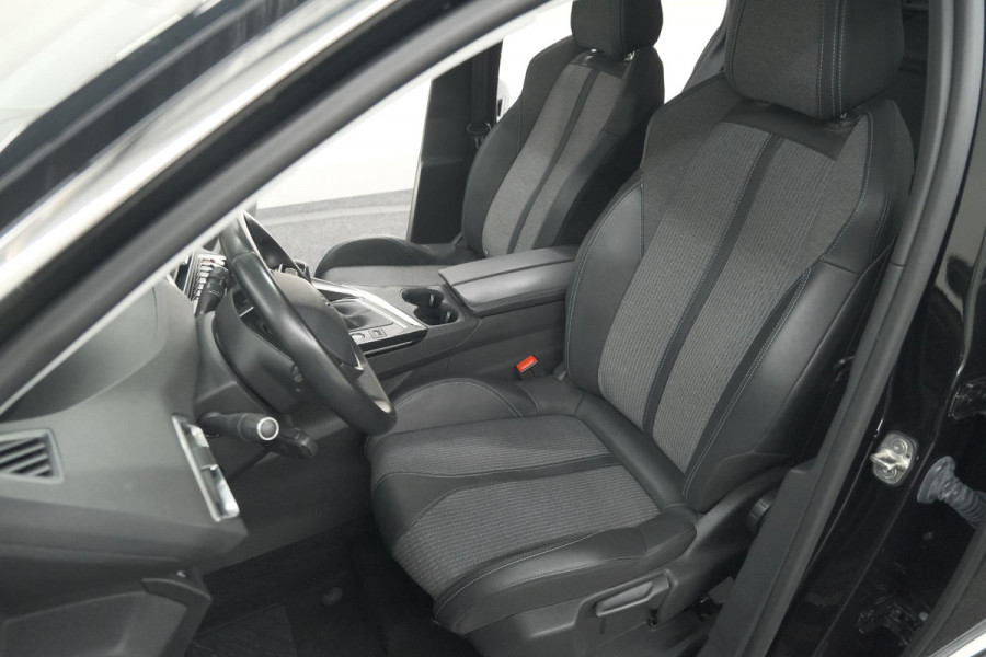 Peugeot 3008 PureTech 130 Allure | Trekhaak | Camera | Dodehoekdetectie | Navigatie