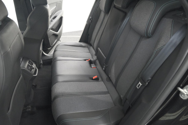 Peugeot 3008 PureTech 130 Allure | Trekhaak | Camera | Dodehoekdetectie | Navigatie