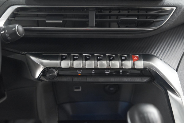 Peugeot 3008 PureTech 130 Allure | Trekhaak | Camera | Dodehoekdetectie | Navigatie