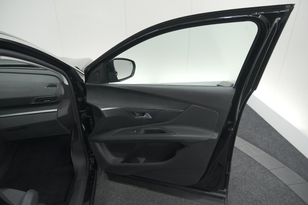 Peugeot 3008 PureTech 130 Allure | Trekhaak | Camera | Dodehoekdetectie | Navigatie