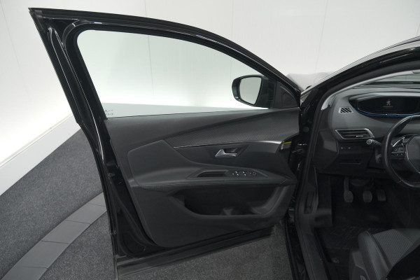 Peugeot 3008 PureTech 130 Allure | Trekhaak | Camera | Dodehoekdetectie | Navigatie