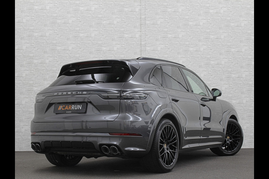 Porsche Cayenne 3.0 E-Hybrid | Sport-Design | 360 Camera | Burmester | Sport-Chrono | Head-Up | Panorama | Nachtzicht | Stoelventilatie | Keyless-Start | Sport-Uitlaat | 21 inch | Stoelverwarming V+A | Leder | Trekhaak | Luchtvering | Memory | Sfeerverlichting | Dodehoek | Active Safe |