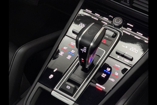 Porsche Cayenne 3.0 E-Hybrid | Sport-Design | 360 Camera | Burmester | Sport-Chrono | Head-Up | Panorama | Nachtzicht | Stoelventilatie | Keyless-Start | Sport-Uitlaat | 21 inch | Stoelverwarming V+A | Leder | Trekhaak | Luchtvering | Memory | Sfeerverlichting | Dodehoek | Active Safe |