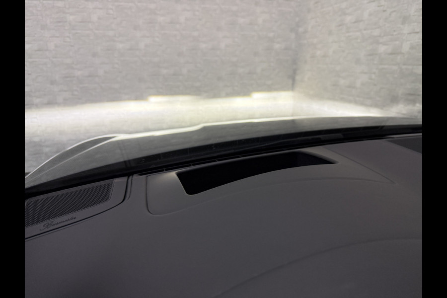 Porsche Cayenne 3.0 E-Hybrid | Sport-Design | 360 Camera | Burmester | Sport-Chrono | Head-Up | Panorama | Nachtzicht | Stoelventilatie | Keyless-Start | Sport-Uitlaat | 21 inch | Stoelverwarming V+A | Leder | Trekhaak | Luchtvering | Memory | Sfeerverlichting | Dodehoek | Active Safe |