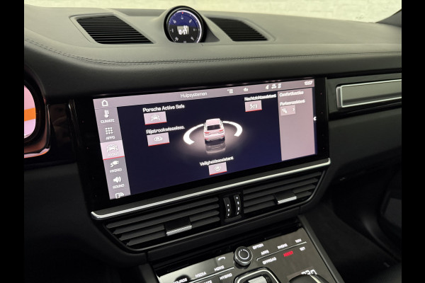 Porsche Cayenne 3.0 E-Hybrid | Sport-Design | 360 Camera | Burmester | Sport-Chrono | Head-Up | Panorama | Nachtzicht | Stoelventilatie | Keyless-Start | Sport-Uitlaat | 21 inch | Stoelverwarming V+A | Leder | Trekhaak | Luchtvering | Memory | Sfeerverlichting | Dodehoek | Active Safe |