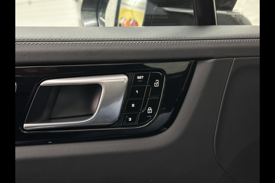 Porsche Cayenne 3.0 E-Hybrid | Sport-Design | 360 Camera | Burmester | Sport-Chrono | Head-Up | Panorama | Nachtzicht | Stoelventilatie | Keyless-Start | Sport-Uitlaat | 21 inch | Stoelverwarming V+A | Leder | Trekhaak | Luchtvering | Memory | Sfeerverlichting | Dodehoek | Active Safe |