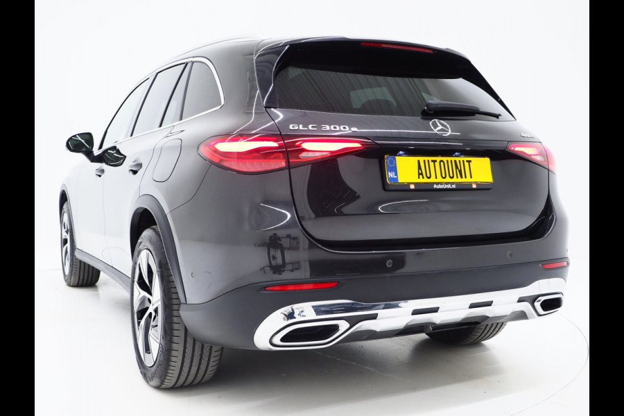 Mercedes-Benz GLC 300e 4MATIC Luxury Line | Panoramadak | Massage | Burmester | Trekhaak | 360 | Leder | Adaptive Cruise