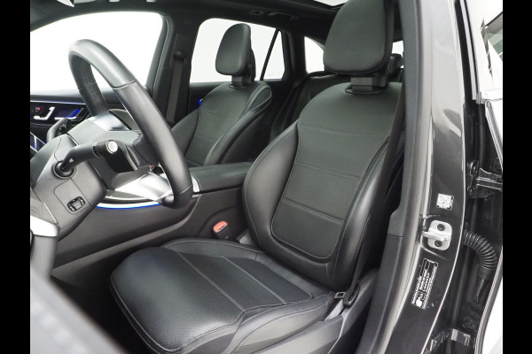 Mercedes-Benz GLC 300e 4MATIC Luxury Line | Panoramadak | Massage | Burmester | Trekhaak | 360 | Leder | Adaptive Cruise