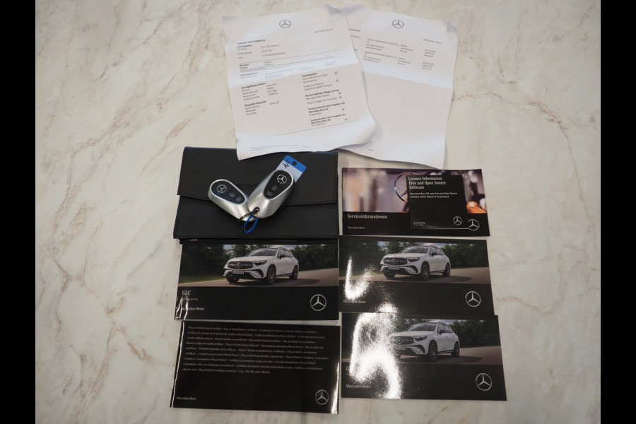 Mercedes-Benz GLC 300e 4MATIC Luxury Line | Panoramadak | Massage | Burmester | Trekhaak | 360 | Leder | Adaptive Cruise