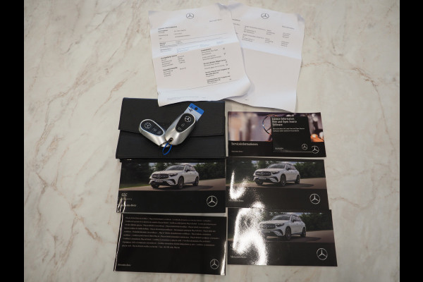 Mercedes-Benz GLC 300e 4MATIC Luxury Line | Panoramadak | Massage | Burmester | Trekhaak | 360 | Leder | Adaptive Cruise