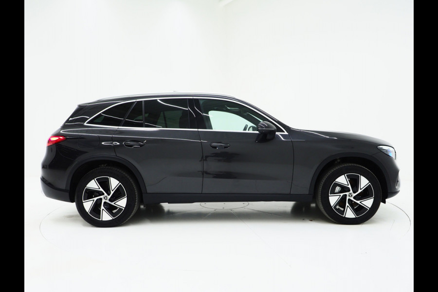 Mercedes-Benz GLC 300e 4MATIC Luxury Line | Panoramadak | Massage | Burmester | Trekhaak | 360 | Leder | Adaptive Cruise