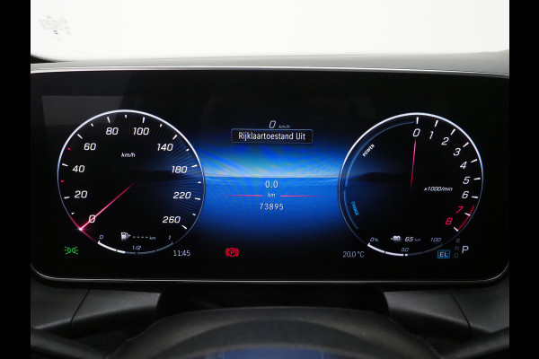 Mercedes-Benz GLC 300e 4MATIC Luxury Line | Panoramadak | Massage | Burmester | Trekhaak | 360 | Leder | Adaptive Cruise