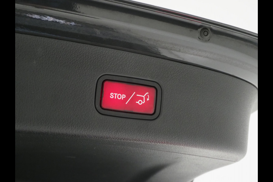 Mercedes-Benz GLC 300e 4MATIC Luxury Line | Panoramadak | Massage | Burmester | Trekhaak | 360 | Leder | Adaptive Cruise