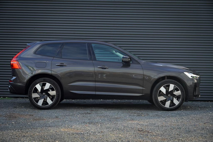 Volvo XC60 2.0 T6 Plug-in hybrid AWD Plus Dark / Pano / Harman Kardon / 20'' / Incl BTW