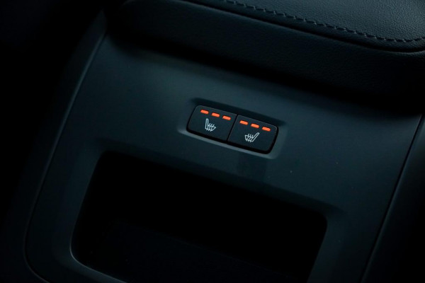 Volvo XC60 2.0 T6 Plug-in hybrid AWD Plus Dark / Pano / Harman Kardon / 20'' / Incl BTW