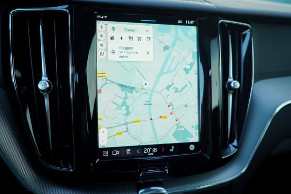 Volvo XC60 2.0 T6 Plug-in hybrid AWD Plus Dark / Pano / Harman Kardon / 20'' / Incl BTW