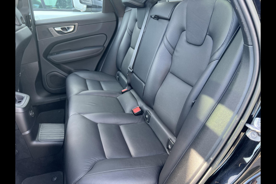 Volvo XC60 2.0 T8 Plug-in hybrid AWD Inscription Zuid | 455pk | Parking Pack | Stoelverwarming | 2.250kg Trekgewicht