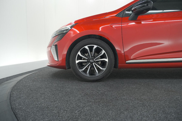 Renault Clio TCe 90 GPF techno | 360 Camera | Adaptieve Cruise Control | Navigatie | 9.3 Inch Groot Scherm