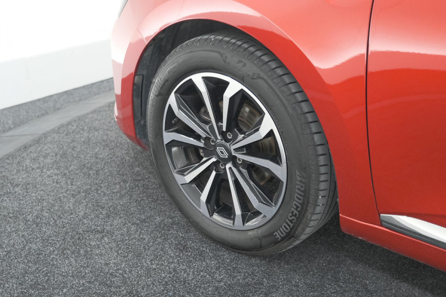 Renault Clio TCe 90 GPF techno | 360 Camera | Adaptieve Cruise Control | Navigatie | 9.3 Inch Groot Scherm