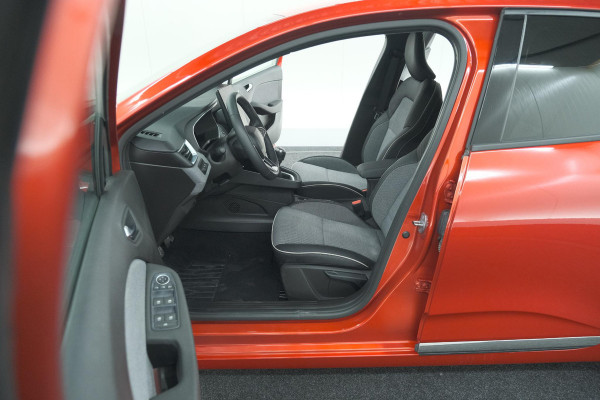 Renault Clio TCe 90 GPF techno | 360 Camera | Adaptieve Cruise Control | Navigatie | 9.3 Inch Groot Scherm