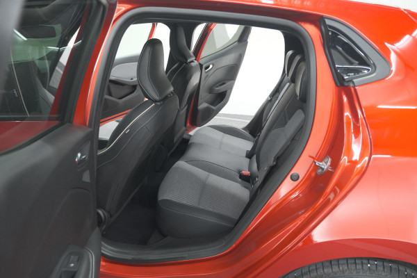 Renault Clio TCe 90 GPF techno | 360 Camera | Adaptieve Cruise Control | Navigatie | 9.3 Inch Groot Scherm