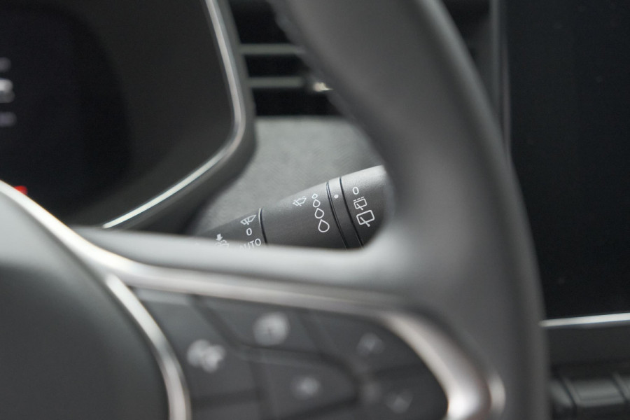 Renault Clio TCe 90 GPF techno | 360 Camera | Adaptieve Cruise Control | Navigatie | 9.3 Inch Groot Scherm
