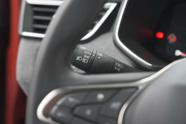 Renault Clio TCe 90 GPF techno | 360 Camera | Adaptieve Cruise Control | Navigatie | 9.3 Inch Groot Scherm