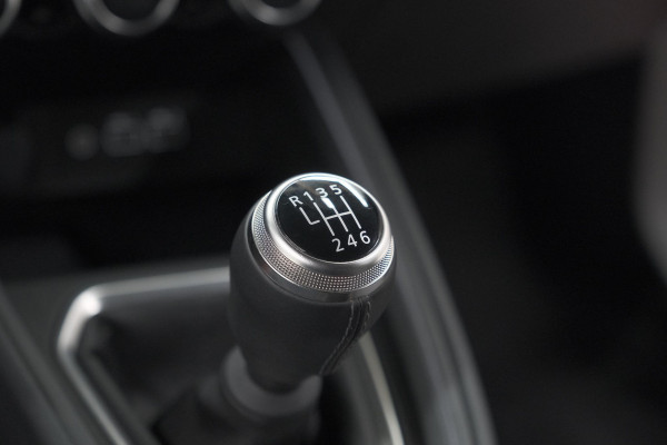 Renault Clio TCe 90 GPF techno | 360 Camera | Adaptieve Cruise Control | Navigatie | 9.3 Inch Groot Scherm