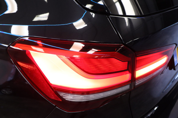 BMW X1 sDrive20i High Executive Cruise/Climate panoramadak PDC Trekhaak NAP Head-Up 24 maanden garantie mogelijk (*vraag naar de voorwaarden)