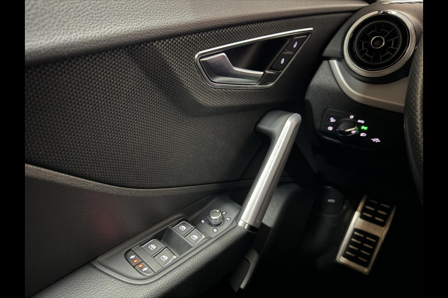Audi Q2 35 TFSI S-Line Black Edition Virtual Carplay Camera NAP