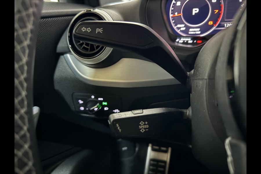 Audi Q2 35 TFSI S-Line Black Edition Virtual Carplay Camera NAP