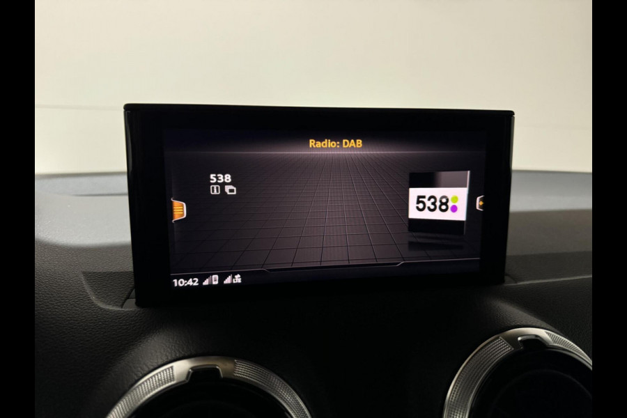 Audi Q2 35 TFSI S-Line Black Edition Virtual Carplay Camera NAP