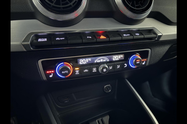 Audi Q2 35 TFSI S-Line Black Edition Virtual Carplay Camera NAP
