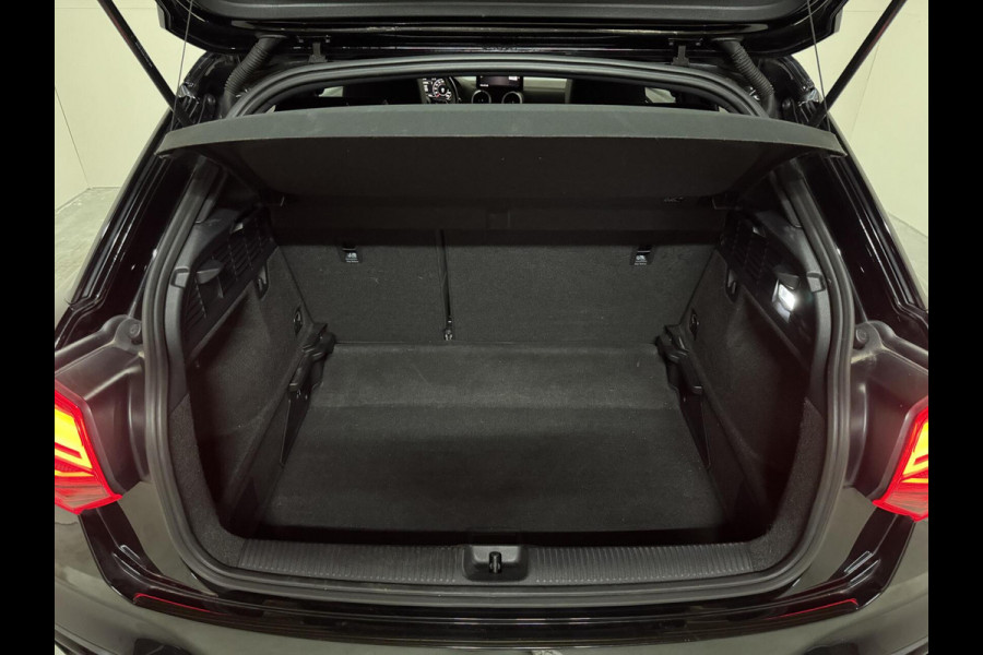 Audi Q2 35 TFSI S-Line Black Edition Virtual Carplay Camera NAP