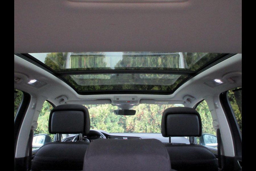 Volkswagen Touran 1.5 TSI Highline Automaat*Navi*Pano.dak*Trekhaak*