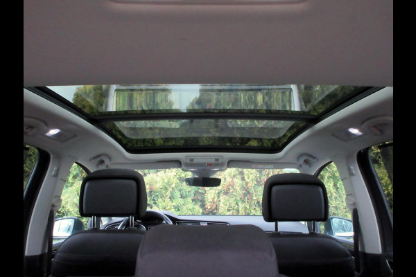 Volkswagen Touran 1.5 TSI Highline Automaat*Navi*Pano.dak*Trekhaak*