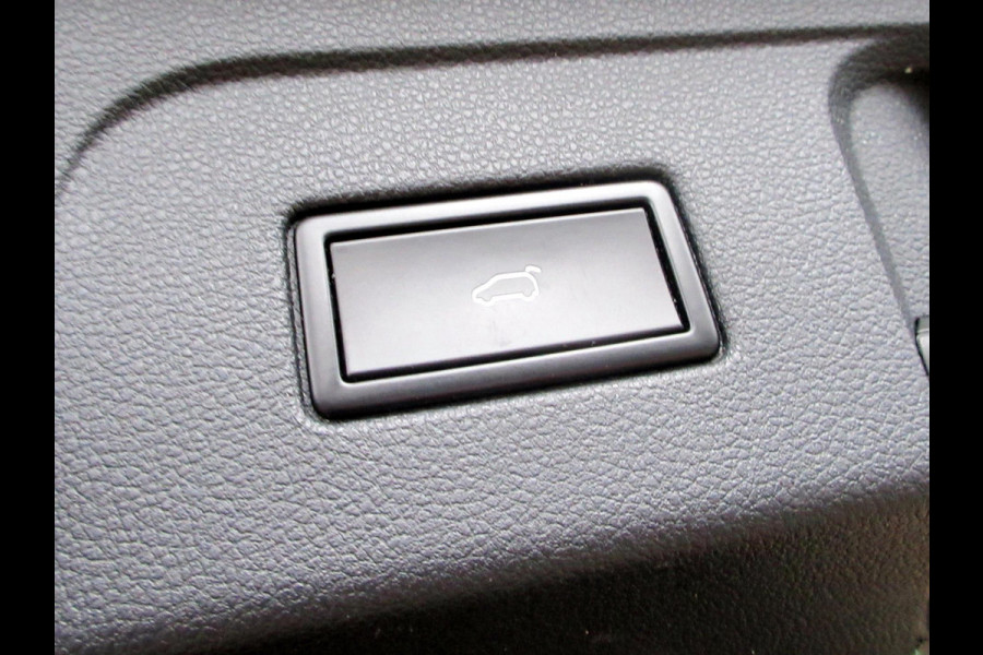 Volkswagen Touran 1.5 TSI Highline Automaat*Navi*Pano.dak*Trekhaak*