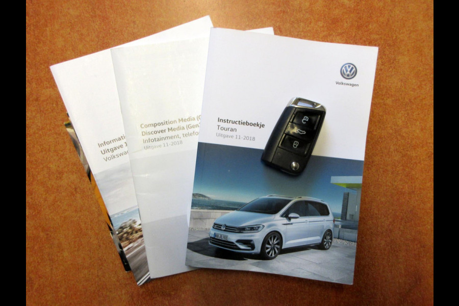 Volkswagen Touran 1.5 TSI Highline Automaat*Navi*Pano.dak*Trekhaak*