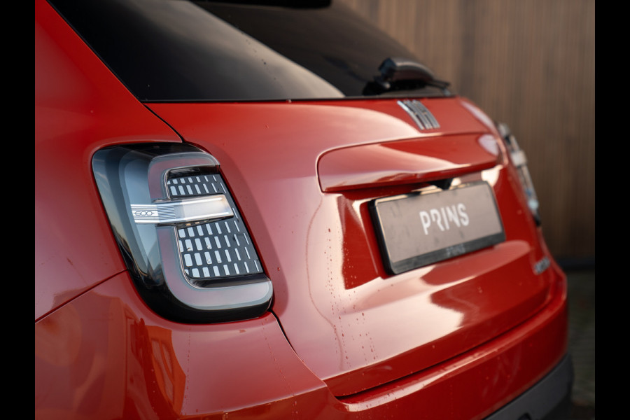 Fiat 600 1.2 Hybrid La Prima 145pk | Full option | CarPlay | Arancio Sun of Italy