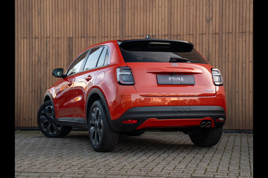 Fiat 600 1.2 Hybrid La Prima 145pk | Full option | CarPlay | Arancio Sun of Italy