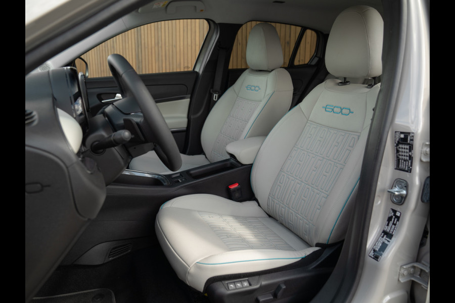 Fiat 600 1.2 Hybrid La Prima 145pk | Full option | CarPlay | Arancio Sun of Italy