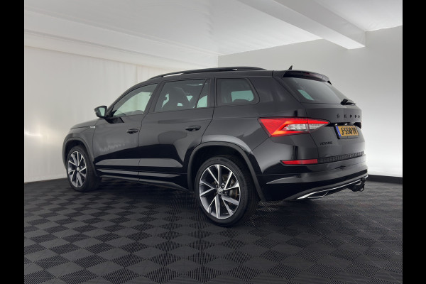 Škoda Kodiaq 1.5TSI Sportline (INCL-BTW) Aut. *PANO | 20" ALU | TOW BAR | LEATHER-MICROFIBRE | FULL-LED | MEMORY-PACK | SPORTSEATS | SHIFT-PADDLES | ADAPTIVE-CRUISE | DIGI-COCKPIT | NAVI-FULLMAP | CANTON-AUDIO | DAB | AMB