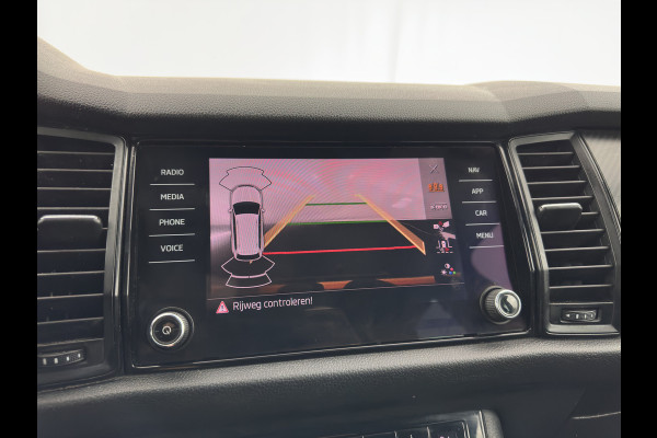 Škoda Kodiaq 1.5TSI Sportline (INCL-BTW) Aut. *PANO | 20" ALU | TOW BAR | LEATHER-MICROFIBRE | FULL-LED | MEMORY-PACK | SPORTSEATS | SHIFT-PADDLES | ADAPTIVE-CRUISE | DIGI-COCKPIT | NAVI-FULLMAP | CANTON-AUDIO | DAB | AMB