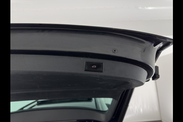 Škoda Kodiaq 1.5TSI Sportline (INCL-BTW) Aut. *PANO | 20" ALU | TOW BAR | LEATHER-MICROFIBRE | FULL-LED | MEMORY-PACK | SPORTSEATS | SHIFT-PADDLES | ADAPTIVE-CRUISE | DIGI-COCKPIT | NAVI-FULLMAP | CANTON-AUDIO | DAB | AMB