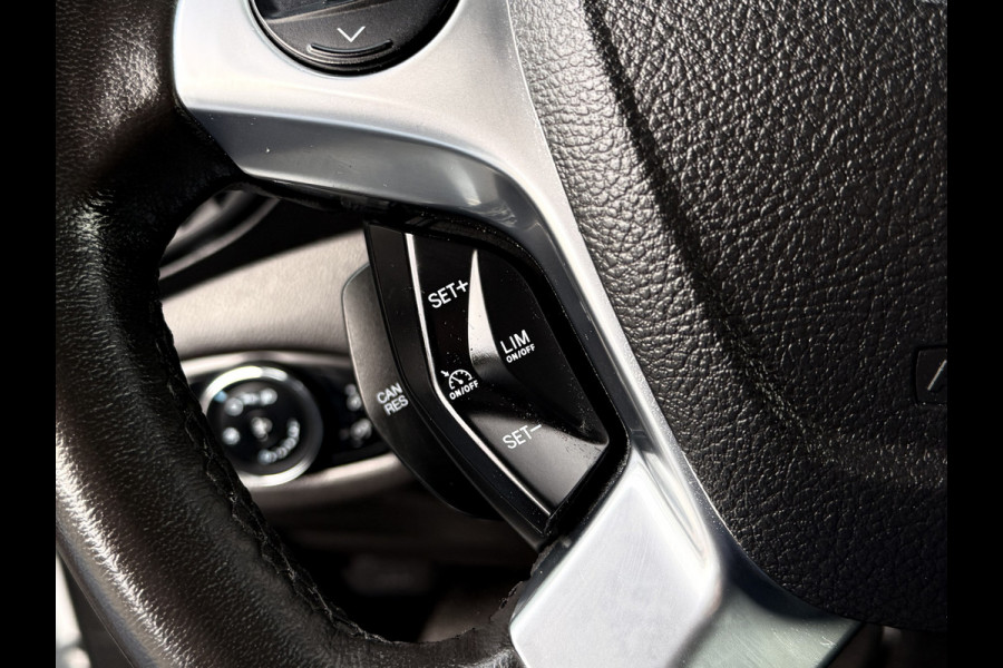 Ford Transit Connect 1.5 TDCI 101 PK / L2H1 / 1e EIG. / TREKHAAK / AIRCO / CRUISE / INRICHTING / 3-ZITS