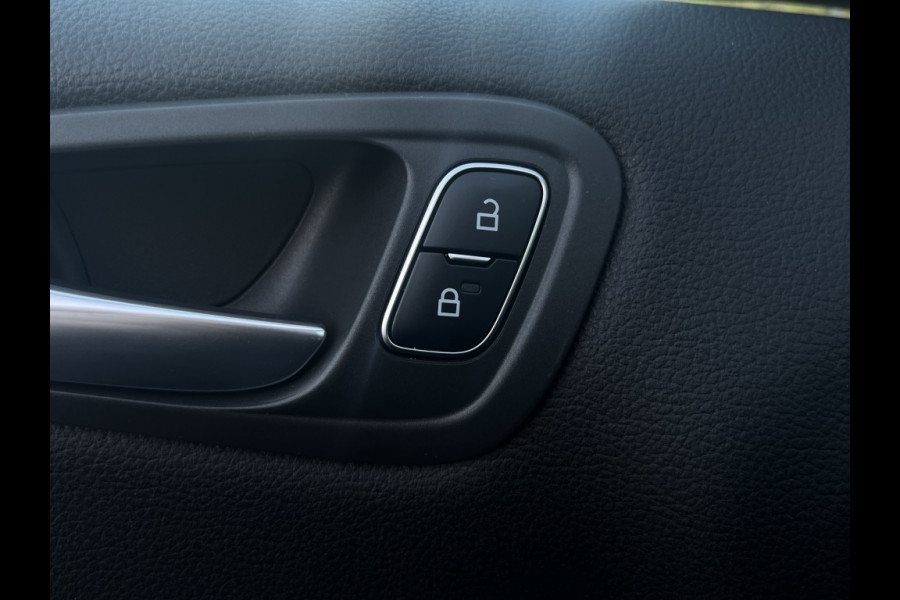 Ford C-MAX 1.0 Titanium CAMERA/ELEKTR.ACHTERKLEP/CLIMATE/DEALERONDERHOUDEN