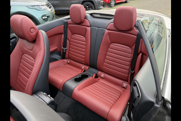 Mercedes-Benz C-Klasse 200 4matic AMG | Navigatie | Camera | Stoelkoeling & Verwarming | 19 Inch Lichtmetalen Velgen |