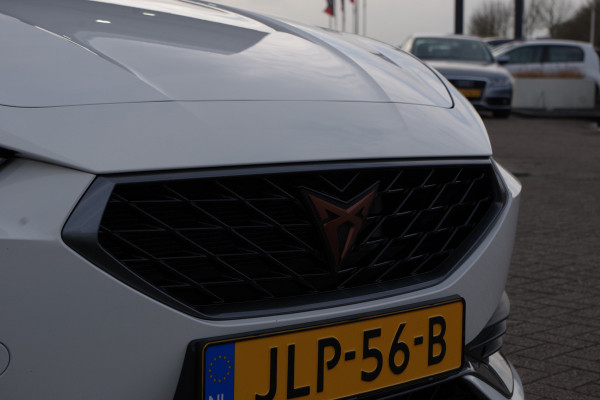 CUPRA Leon Sportstourer 1.4 e-Hybrid 245 PK VZ Adrenaline, Winterpakket, Stuur-Startknop, LED, Carplay, Memory