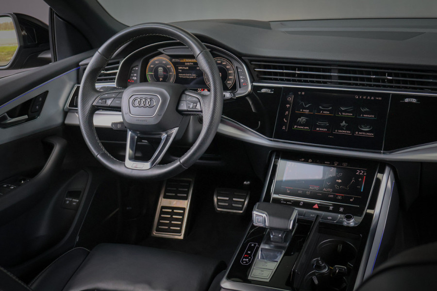Audi Q8 55 TFSI e quattro | ADAPTIVE CRUISE | SOFTCLOSE | STOELVERWARMING | STUURVERWARMING | ELEKTRISCHE STOELEN | 360 CAMERA | SPORTST